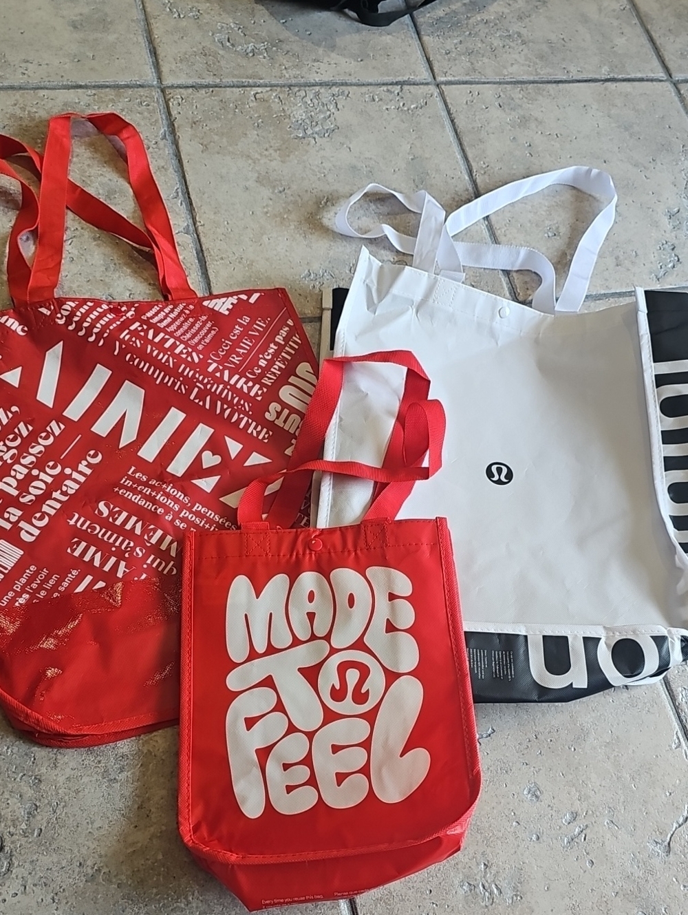 3/10$ lululemon athletica Reusable Totes
